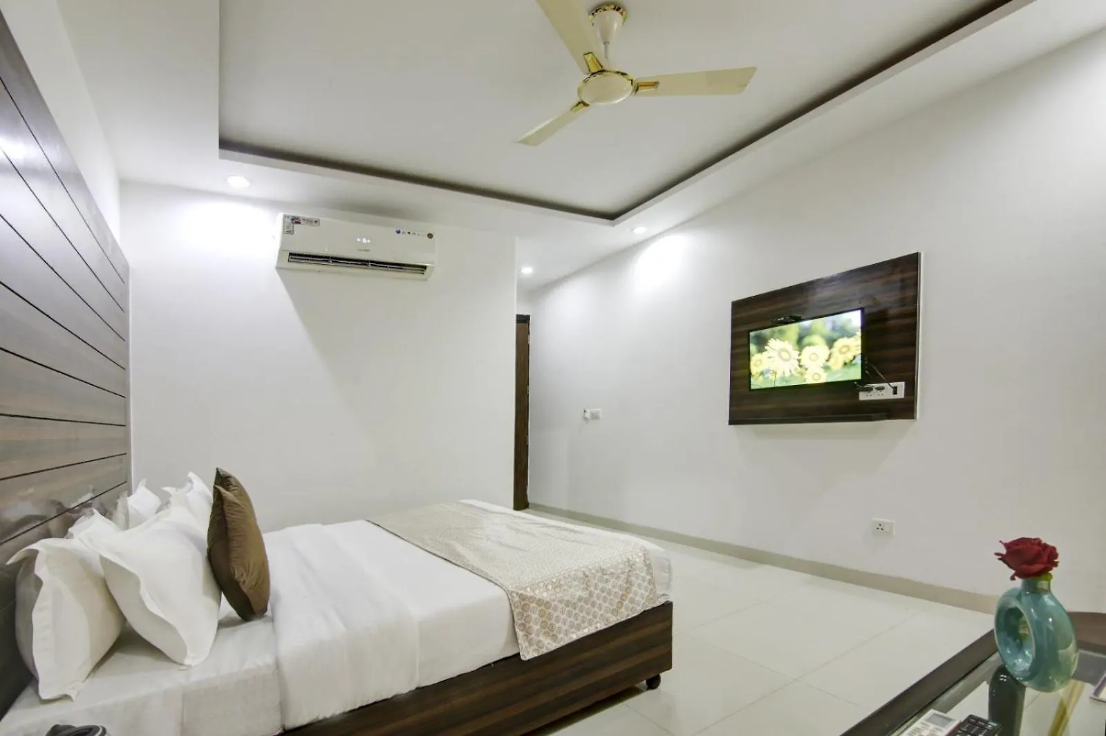 Hotel Devrana Delhi Airport New Delhi 3*,  Indien