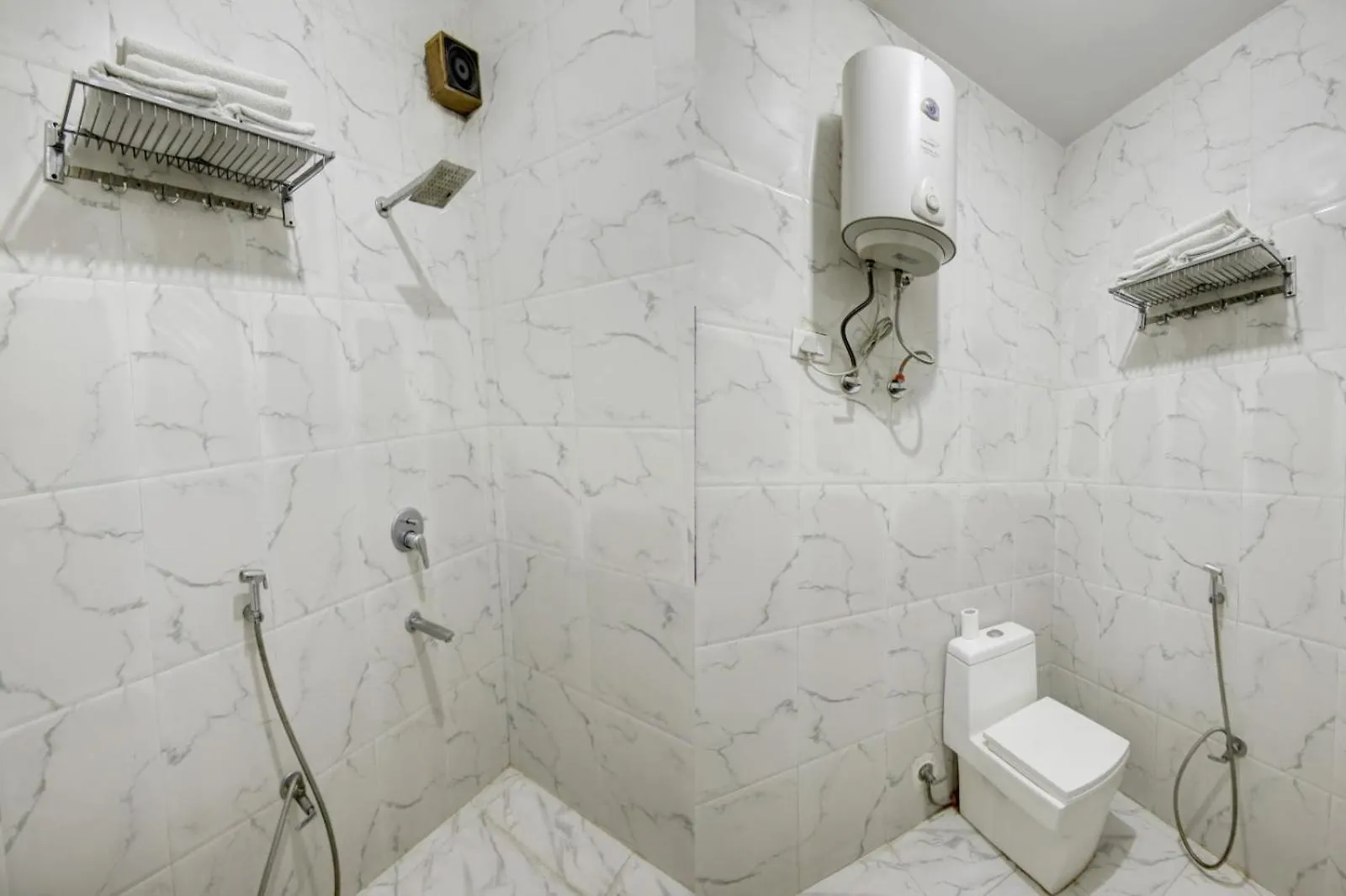 Hotel Devrana Delhi Airport New Delhi 3*,