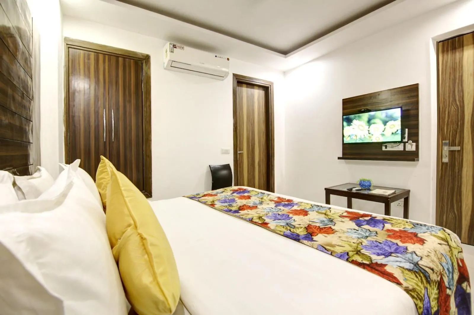 Hotel Devrana Delhi Airport New Delhi